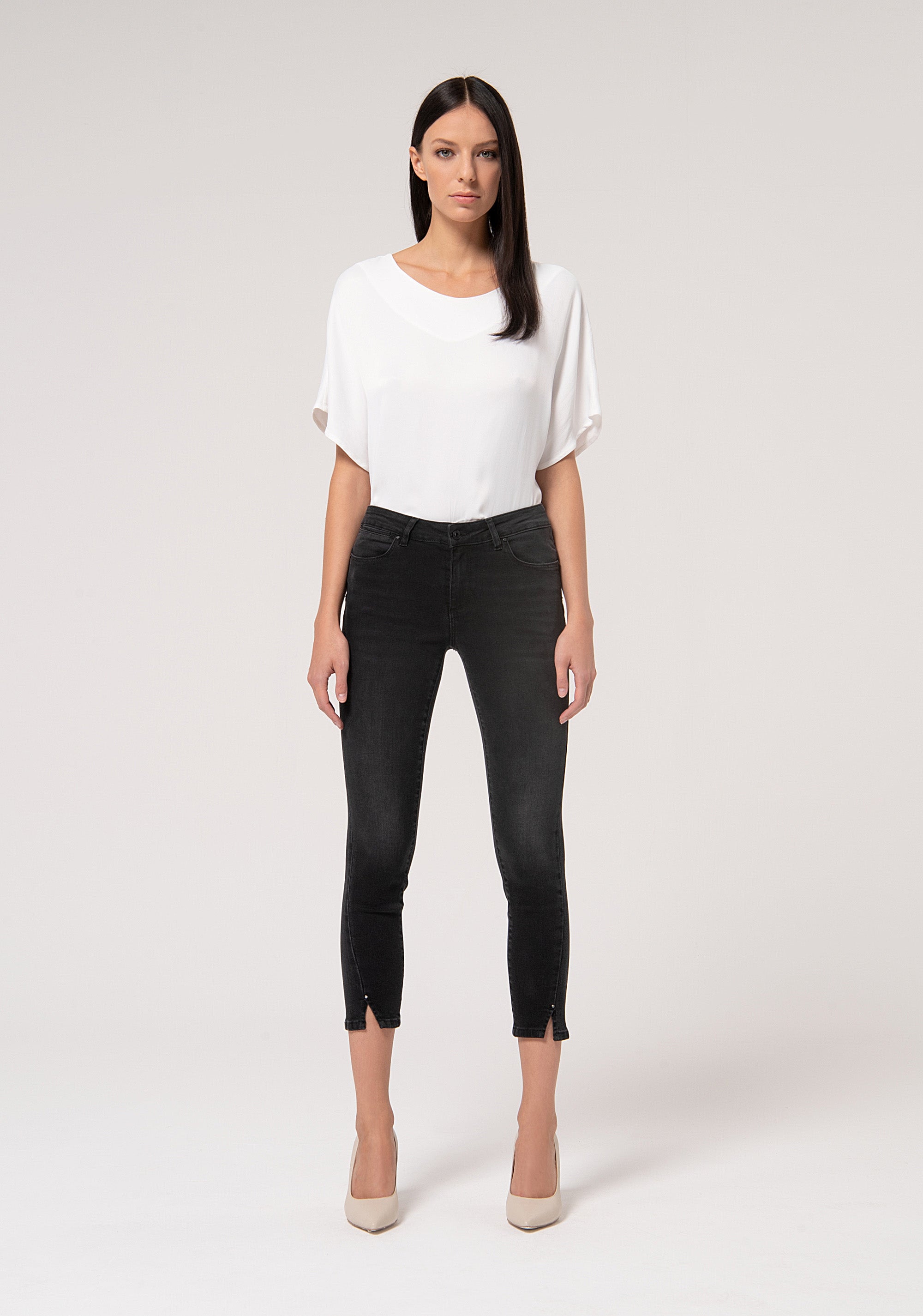 Denim Cropped Shape Up Betty Pant V