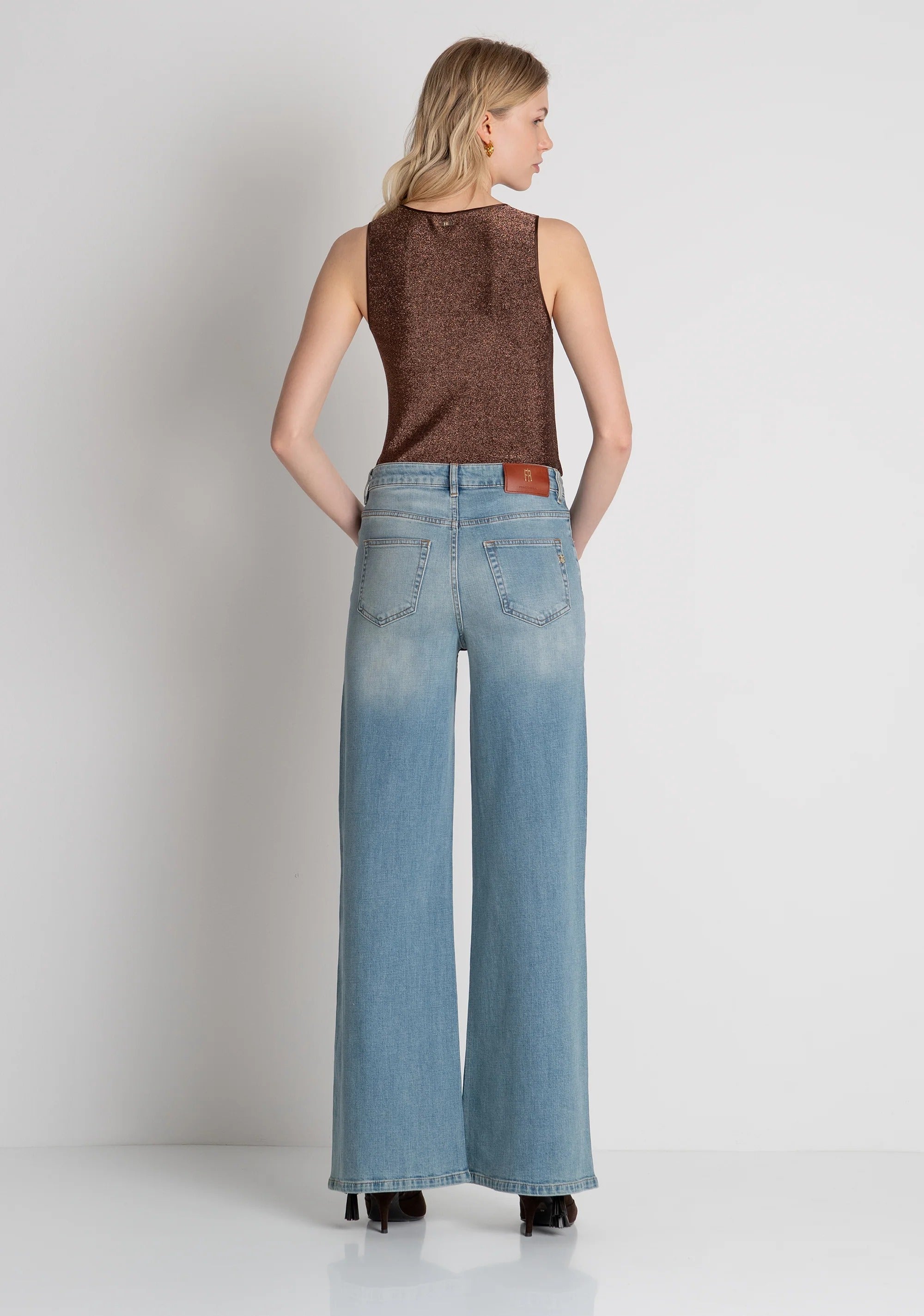 Fracomina Jeans flare in denim con lavaggio chiaro FR26WV3015D450R9 M59 FRACOMINA 