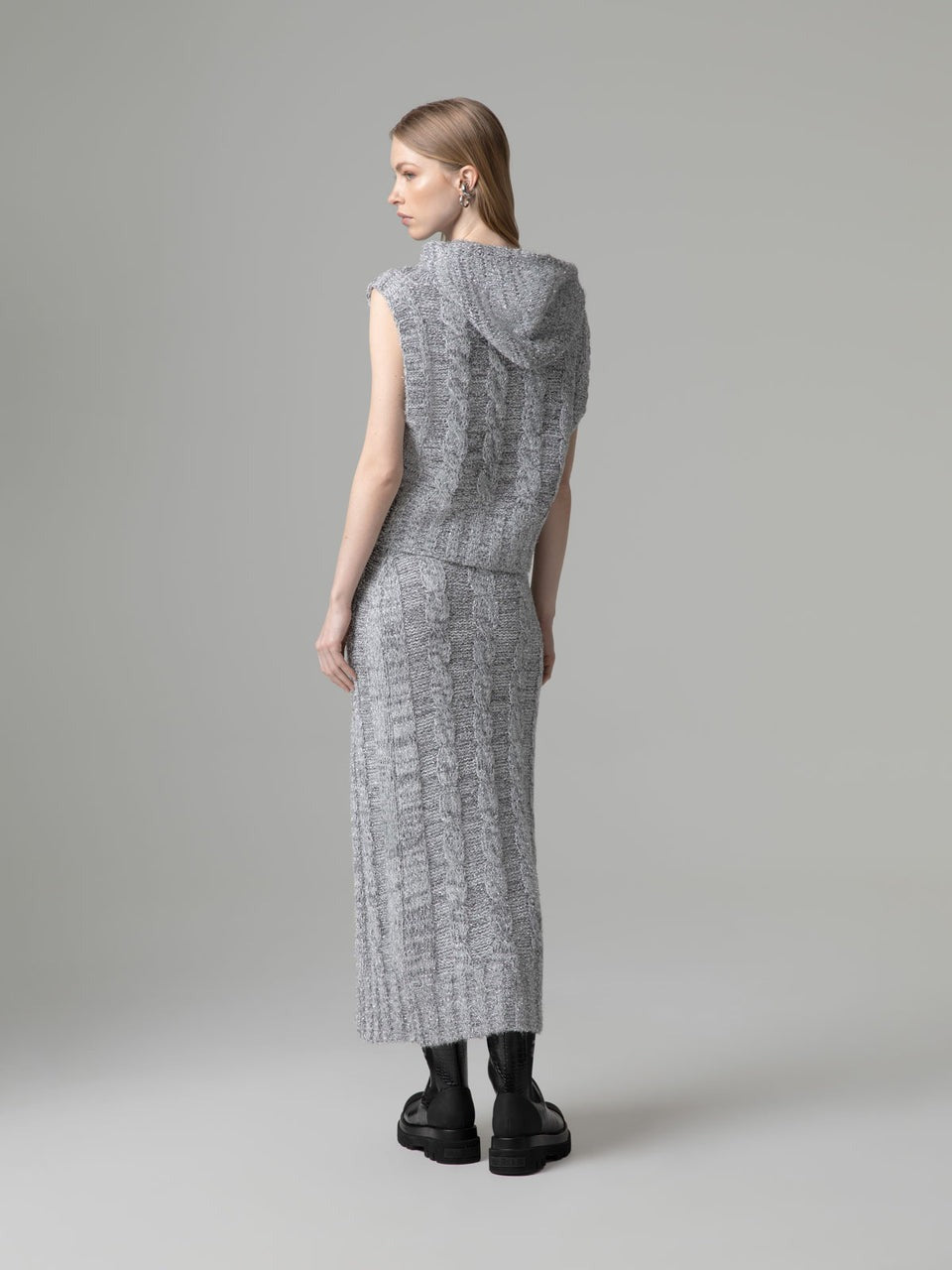 Gaelle Pullover smanicato con cappuccio con pendaglio logato sul davanti grigio GAABW11482-FRP0001 GR00 GAELLE 