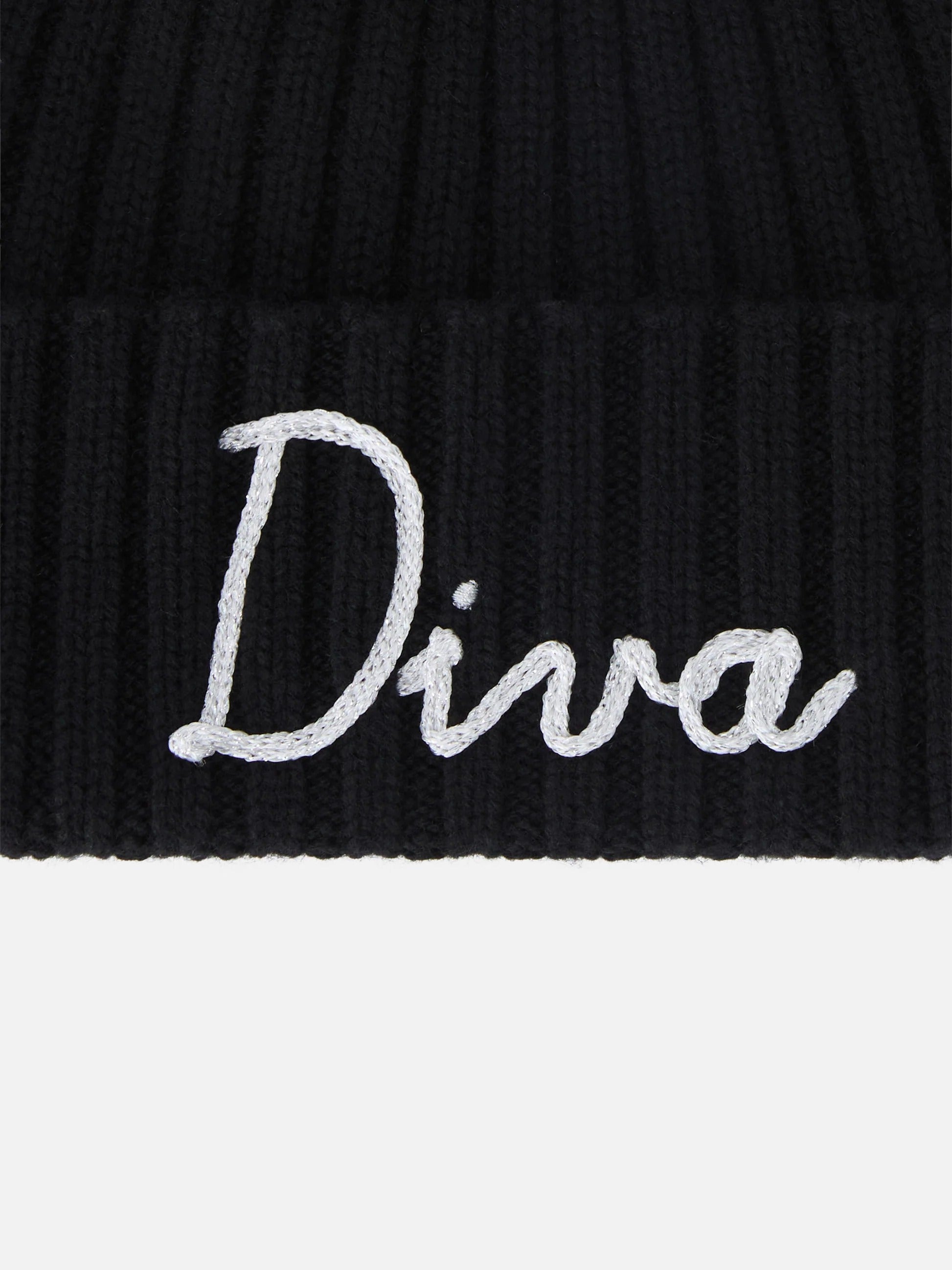 Berretto Wengen nero con pompon e ricamo Diva WENG006 04024M MC2 SAINT BARTH 