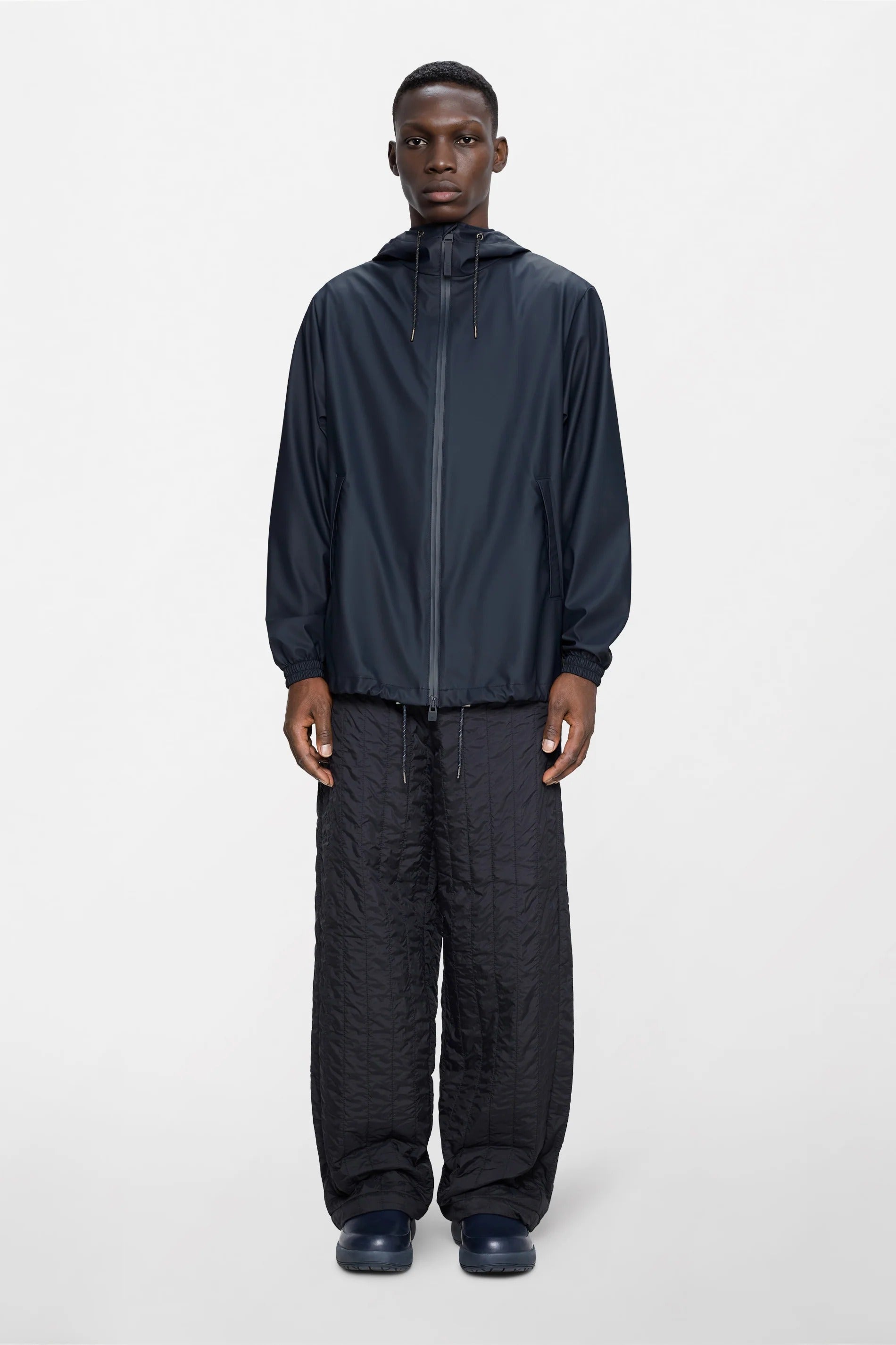Storm Breaker  impermeabile unisex con dettagli resistenti alle intemperie navy 18370 47 RAINS 