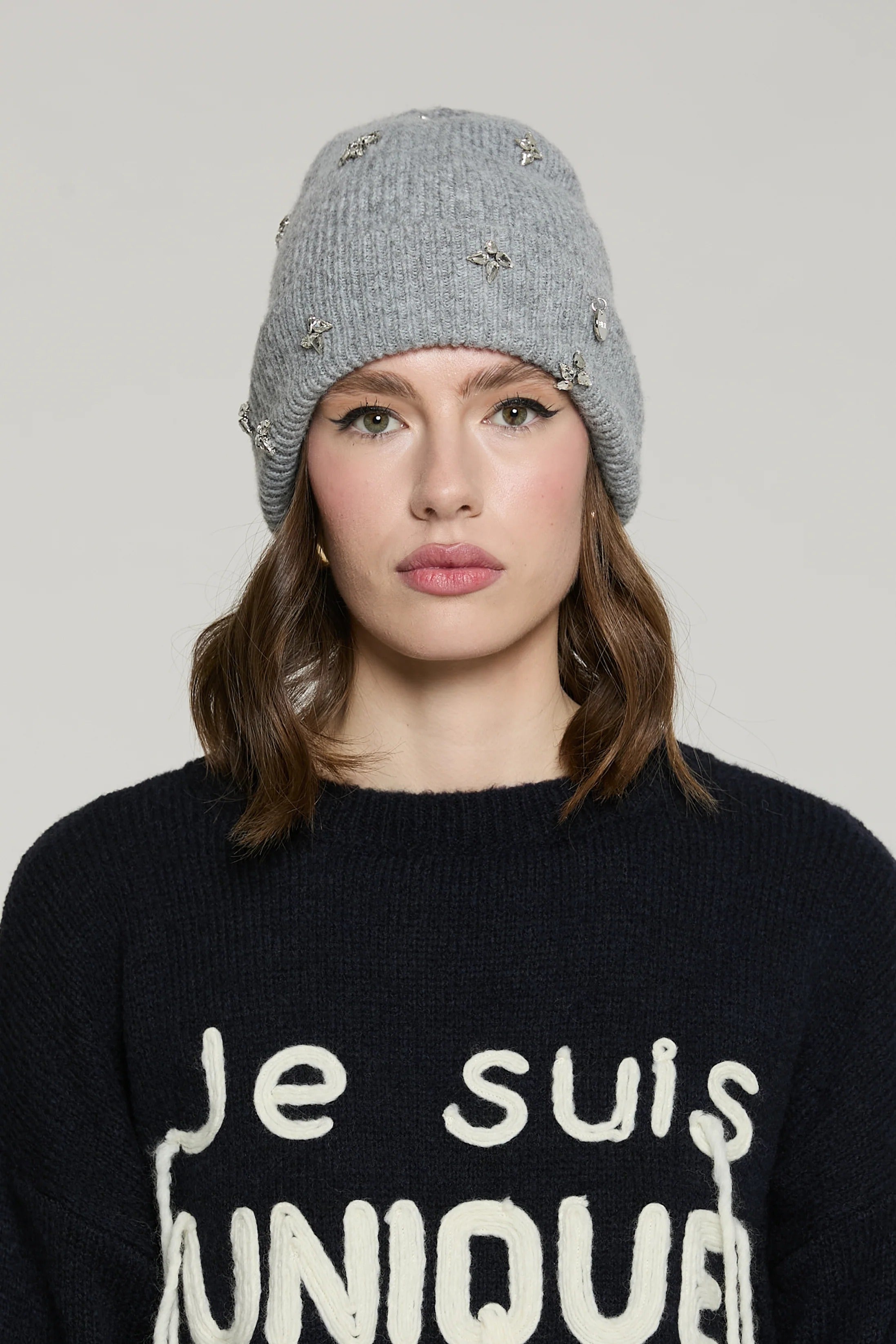 Cappello MYLEI con castoni più pietre grigio melange RDA2608431003 1159 RELISH 