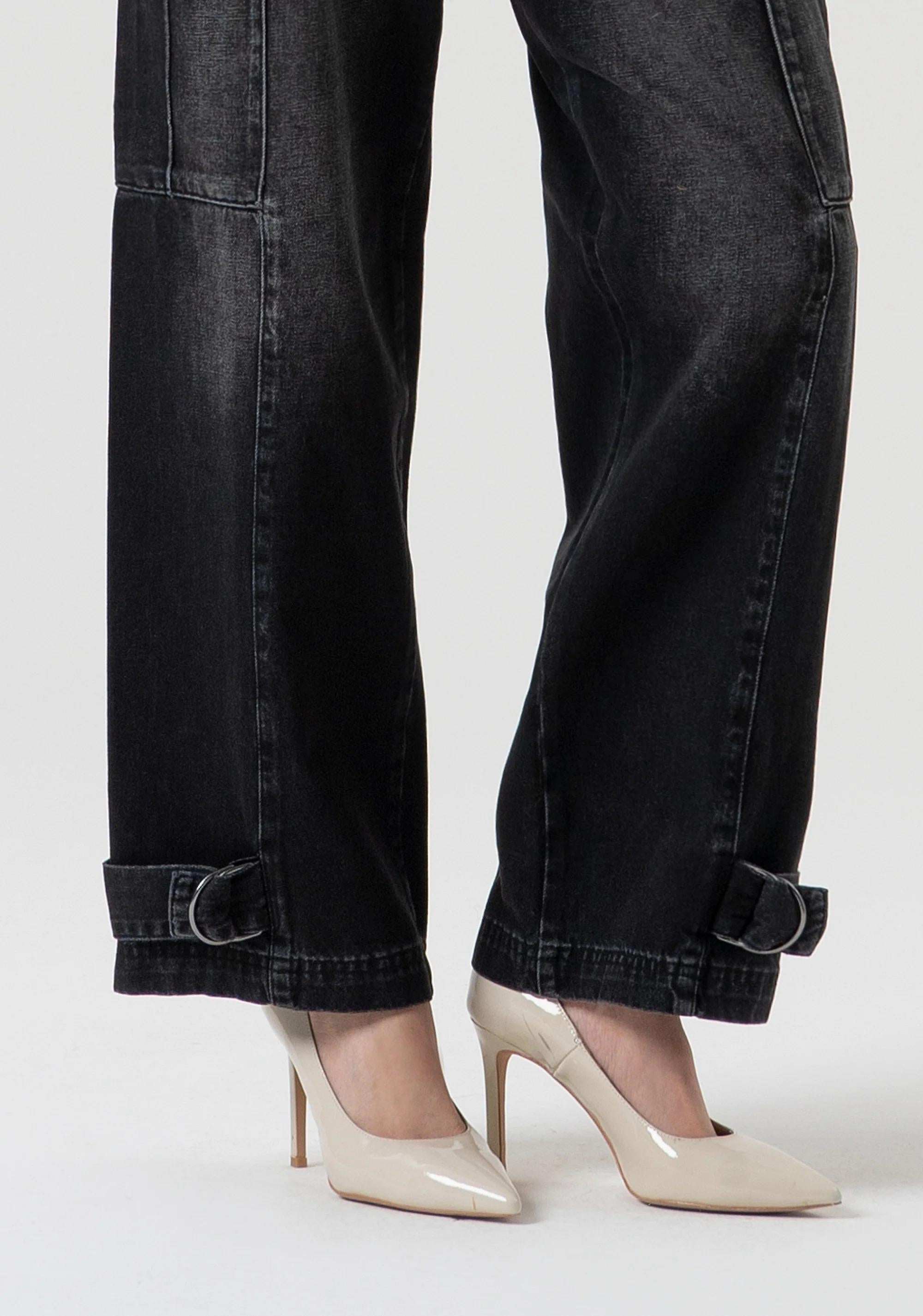 Fracomina Jeans cargo in denim nero con lavaggio scuro FP25WVC004D41904 H21 FRACOMINA 