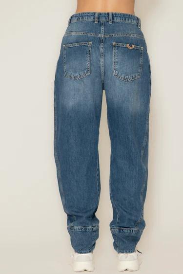Jeans Gaelle Paris in denim balloon twist leg con placchetta logata GAABW09520-MTFI0002 BL01 GAELLE 