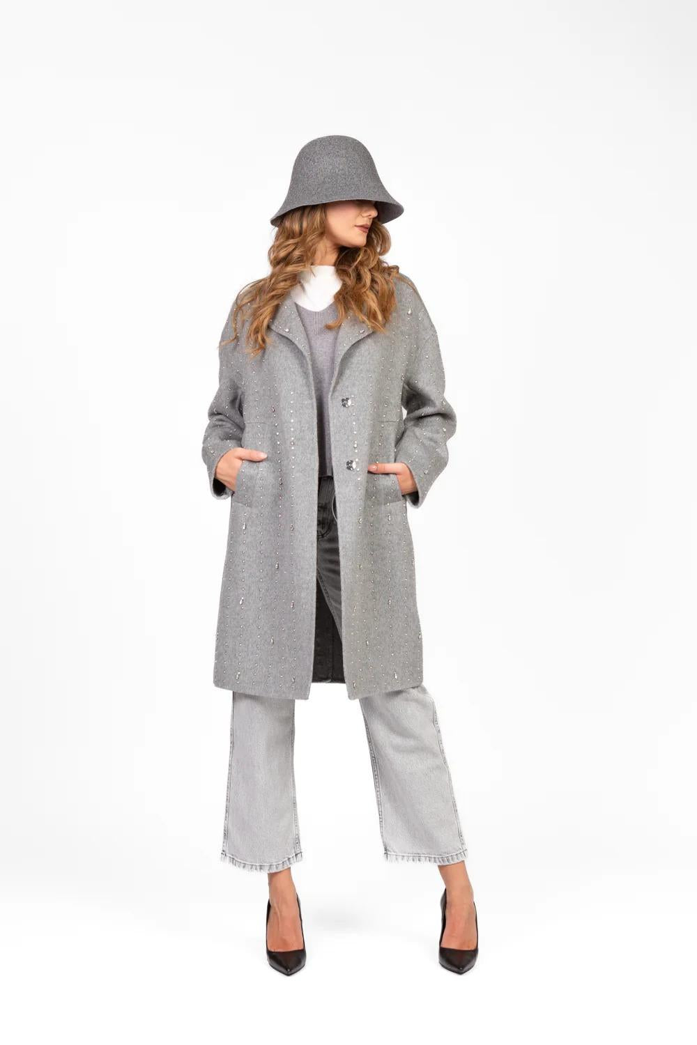 Vicolo - Cappotto hand made con applicazioni Art. TF0033 GRIGIO TF0033 GRIGIO VICOLO 