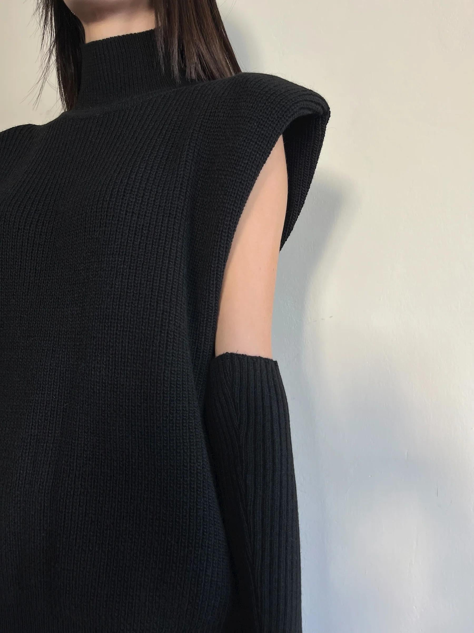 Vicolo-Maglia smanicata misto alpaca con manicotti -NERO 77332F NERO VICOLO 