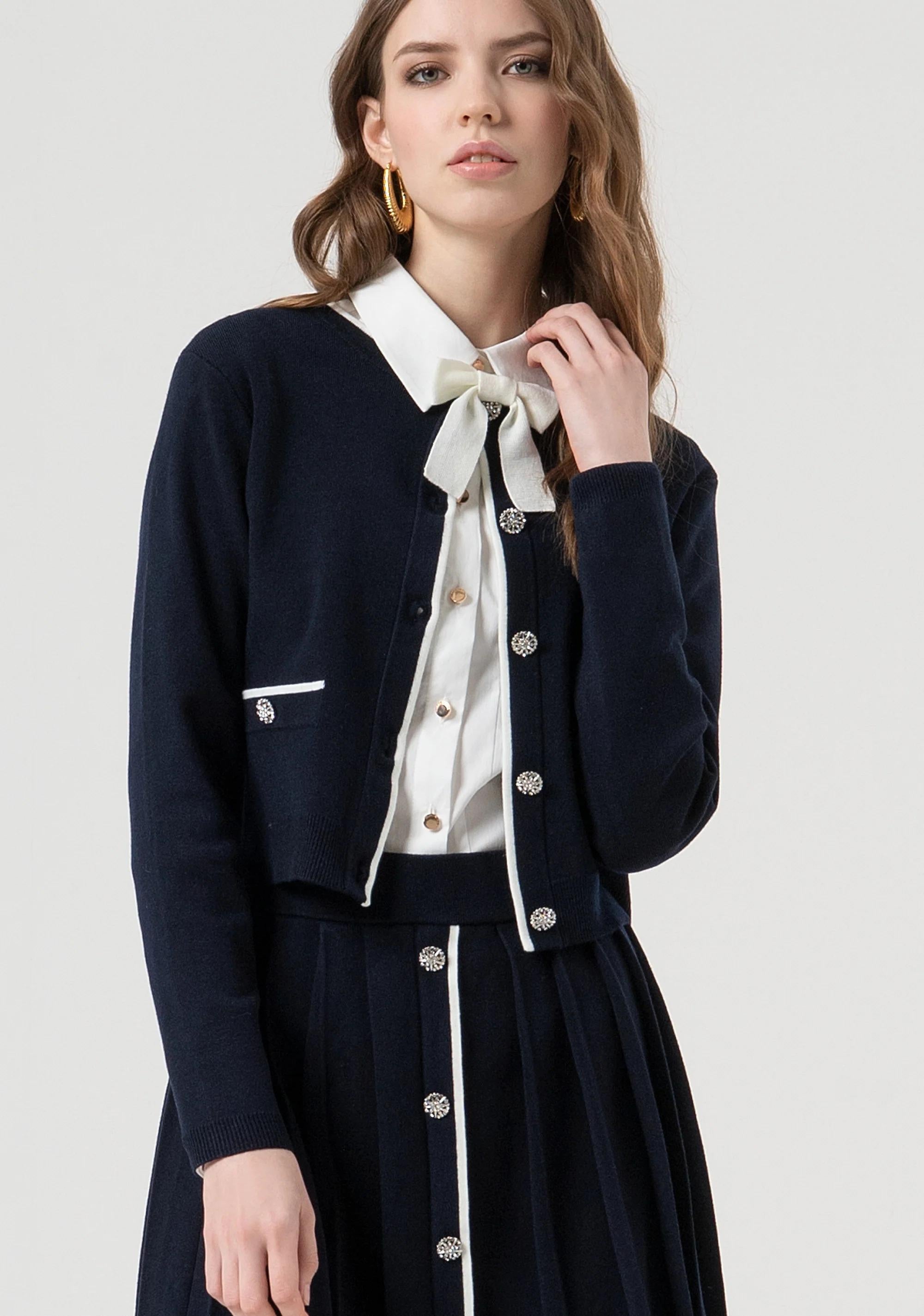 Fracomina Cardigan regular con bottoni gioiello per apertura dark blue cream FR25WT8023K45601 968 FRACOMINA 