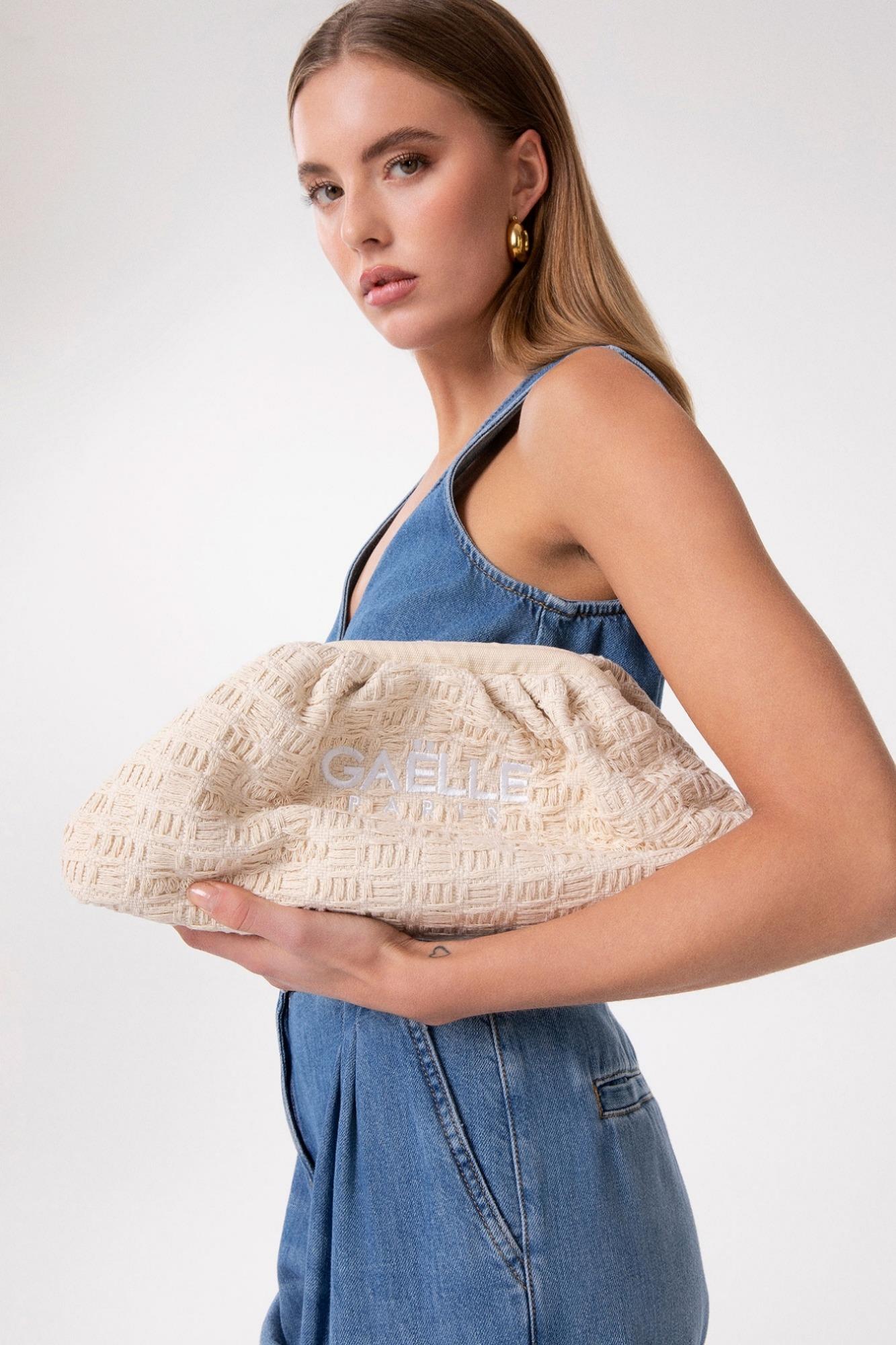 Maxi Pochette Ricamo Logo  Beige - Gaëlle Paris GAACW03181-BFL0001 BE00 GAELLE 
