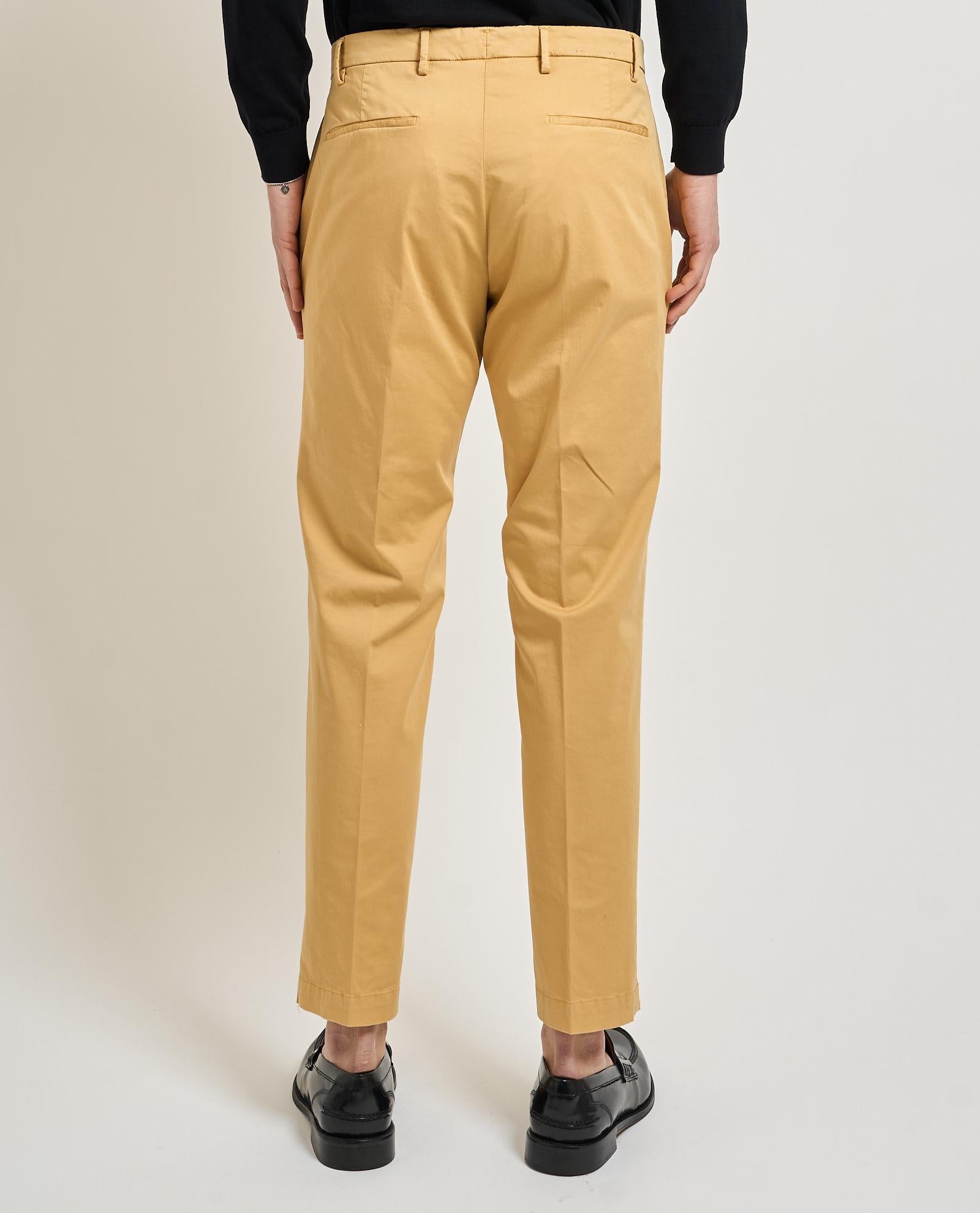 Pantaloni uomo Michael Coal con bottone Ocra MCBRA2030S26C789 MCBRA2030S26C 789 MICHAEL COAL 