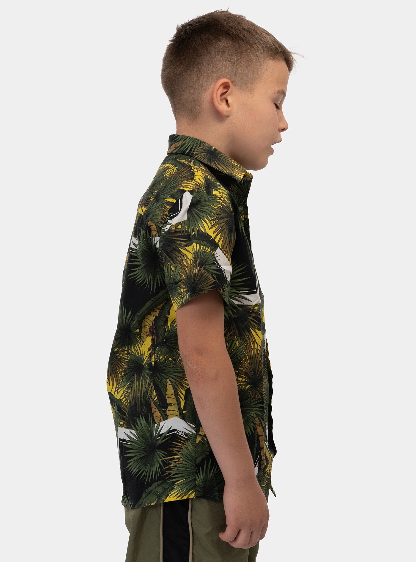 immagine-2-iceberg-camicia-verde-militare-camicia-cmice4107j-verde-militare