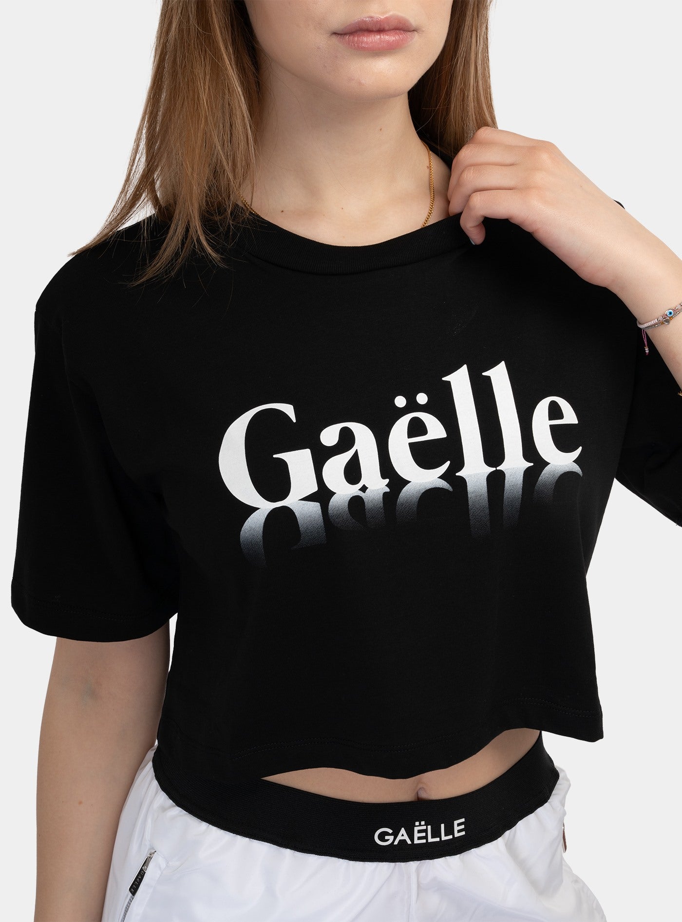 immagine-4-gaelle-t-shirt-nera-t-shirt-gaabw00376-ptts0043-ne01