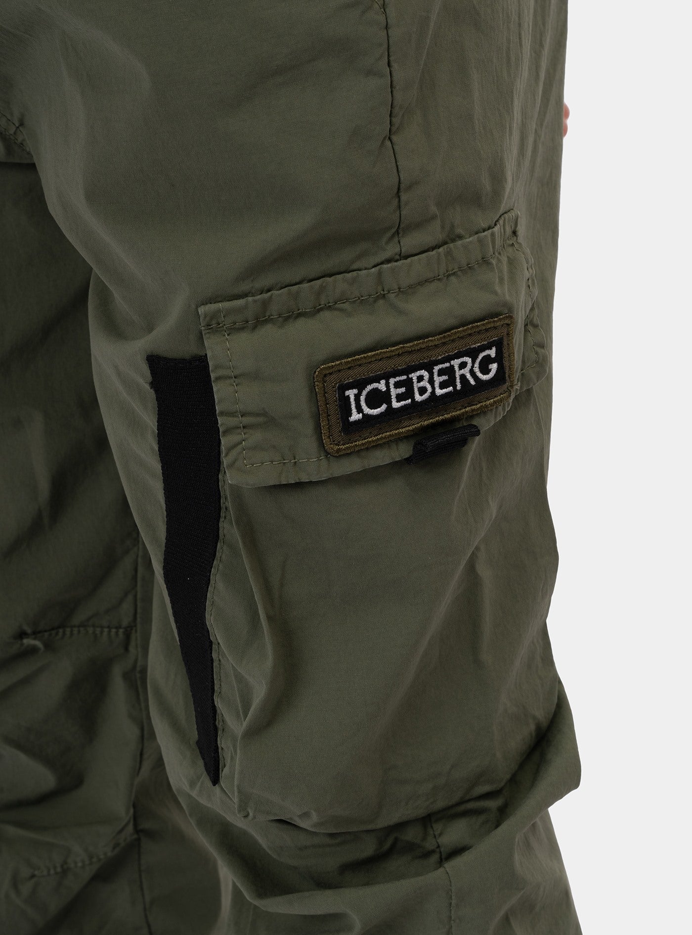 immagine-4-iceberg-pantalone-verde-militare-pantaloni-ptice4105j-verde-militare