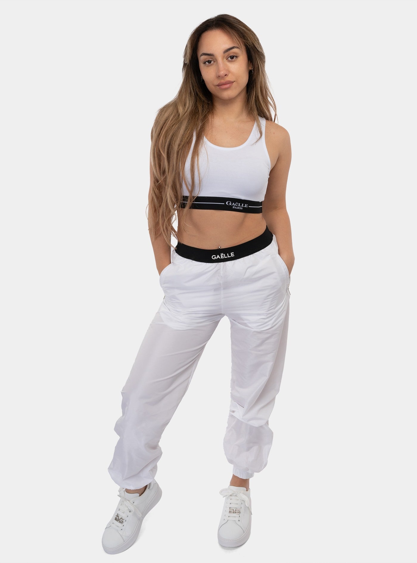 immagine-5-gaelle-crop-top-giromanica-bianco-top-gaabw00493-ptts0059-bi01