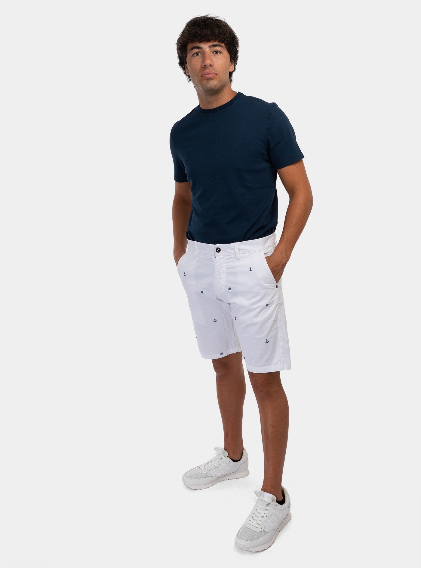 immagine-5-impure-chino-short-comfort-twill-embr-nautical-white-bermuda-im24ssbm-chs4293-c24